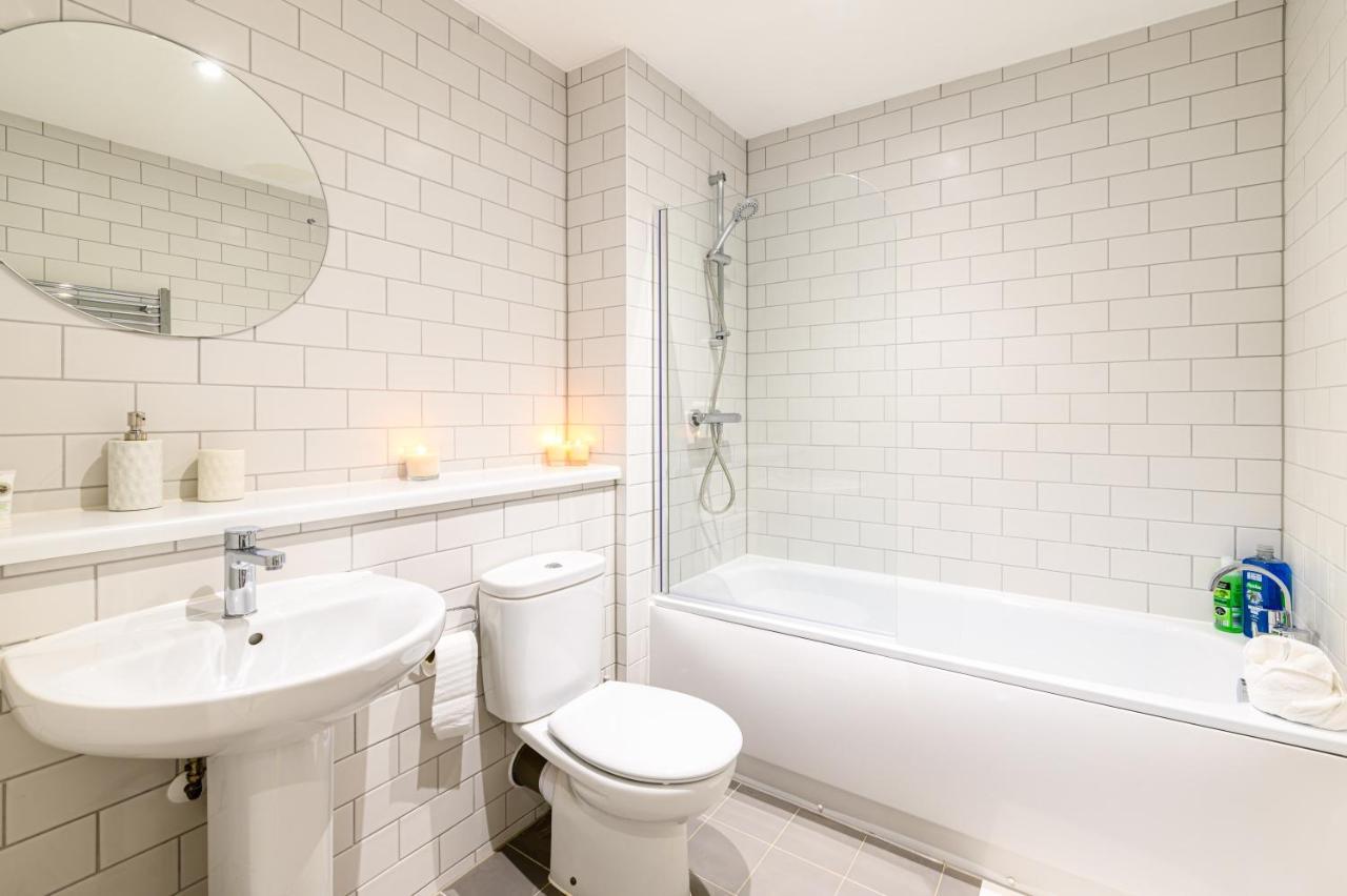 Comfy & Homely 2Bed Apartment - 5 Star Location Manchester Esterno foto