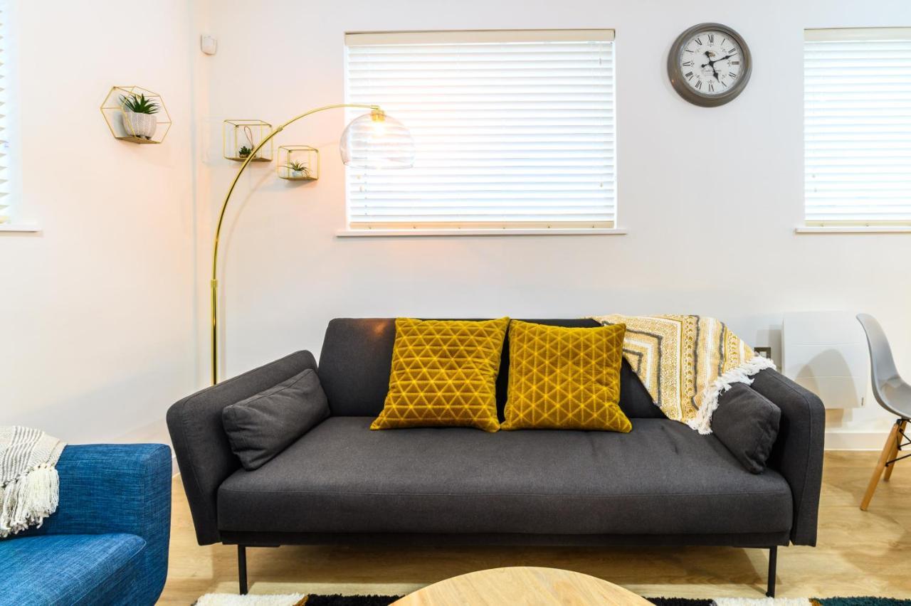 Comfy & Homely 2Bed Apartment - 5 Star Location Manchester Esterno foto
